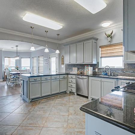 Villa Spring Break Specials! Front Row Views - Tiki Bar - Playground Bolivar Peninsula Exterior foto
